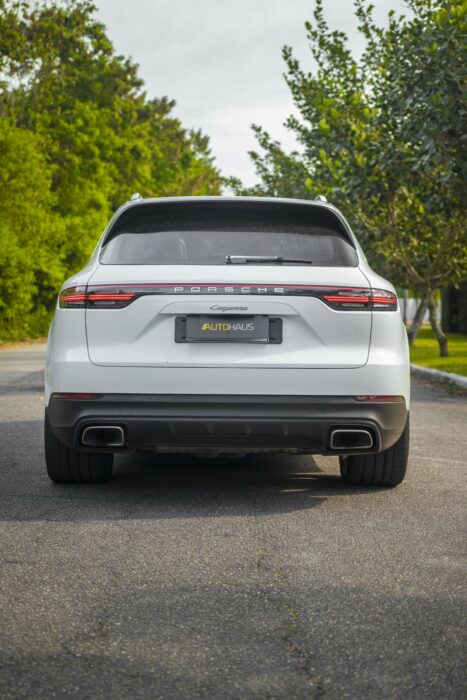 PORSCHE CAYENNE 2020 completo