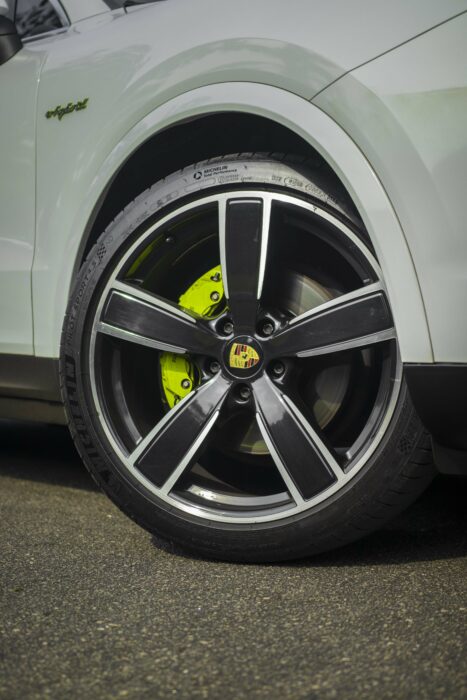 PORSCHE CAYENNE 2020 completo