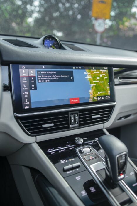 PORSCHE CAYENNE 2020 completo