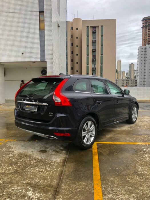 VOLVO XC60 2017 completo