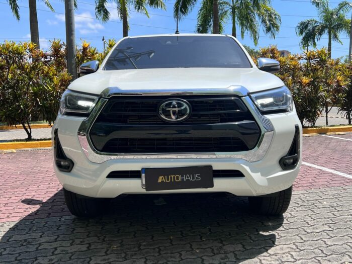 TOYOTA HILUX 2021 completo