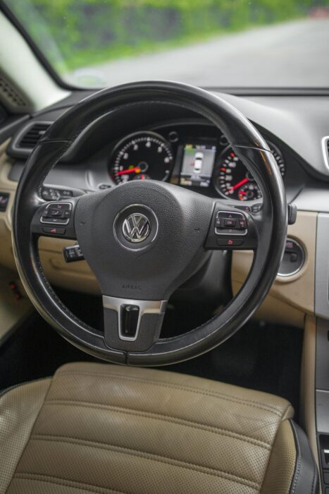 VOLKSWAGEN PASSAT 2013 completo