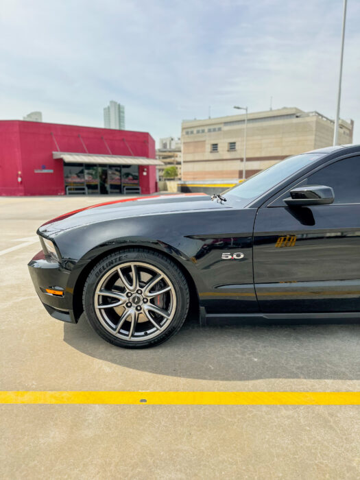 FORD Mustang 2011 completo