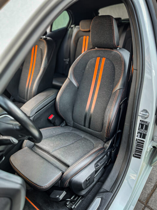 BMW 118i 2020 completo