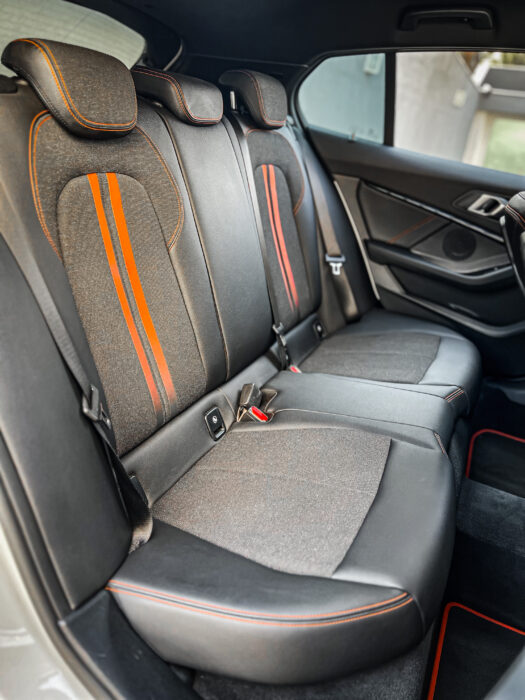 BMW 118i 2020 completo