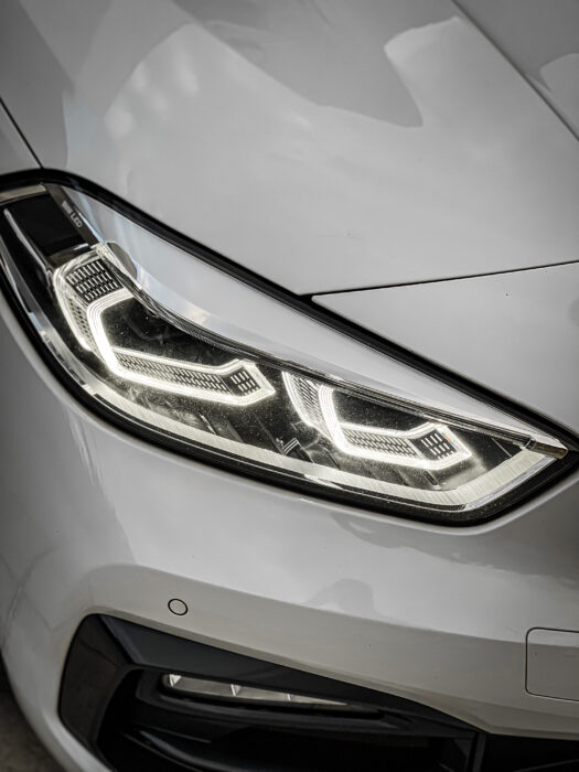 BMW 118i 2020 completo