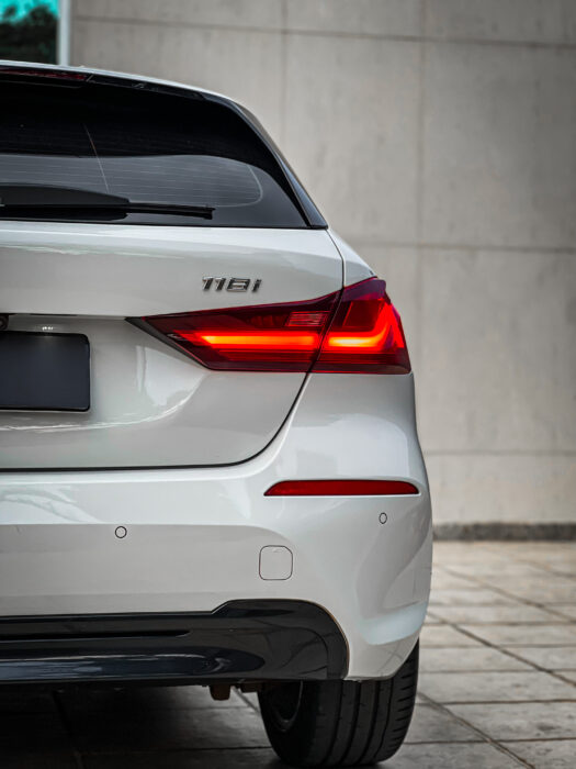 BMW 118i 2020 completo