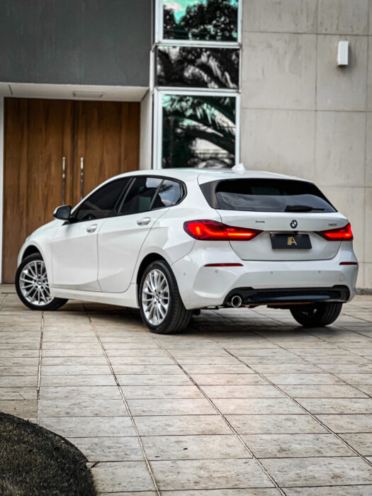 BMW 118i 2020 completo