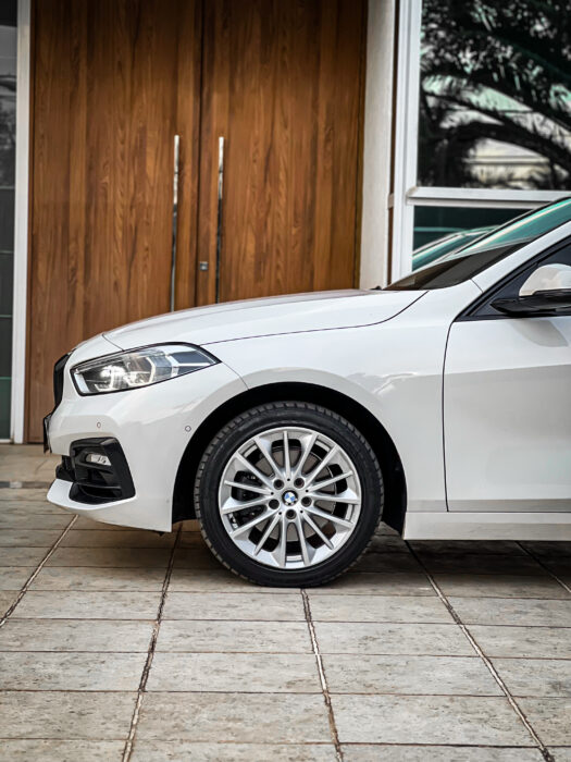 BMW 118i 2020 completo