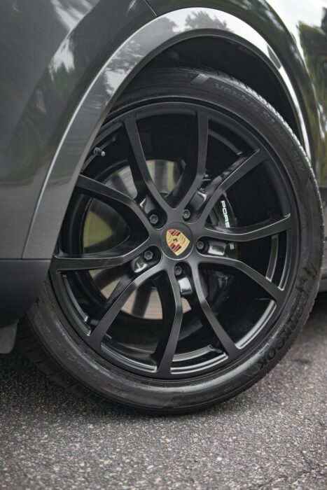 PORSCHE CAYENNE 2021 completo