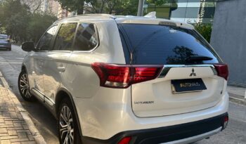 MITSUBISHI OUTLANDER 2018 completo