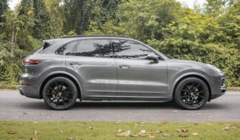 PORSCHE CAYENNE 2021 completo