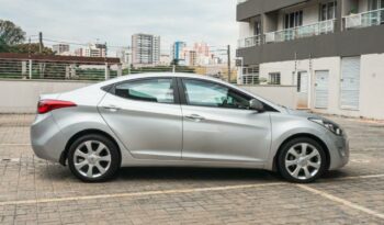 HYUNDAI Elantra 2013 completo