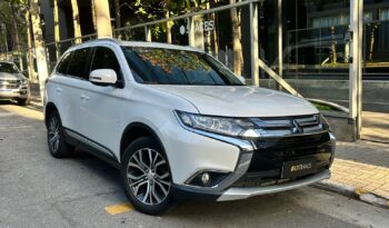 MITSUBISHI OUTLANDER 2018 completo