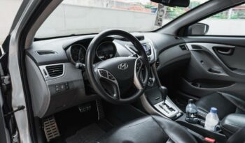 HYUNDAI Elantra 2013 completo