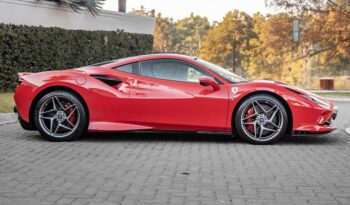 FERRARI F8 TRIBUTO 2022 completo