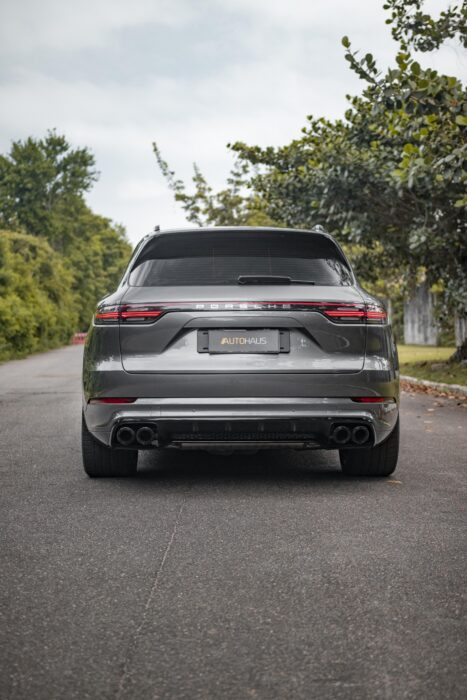 PORSCHE CAYENNE 2021 completo