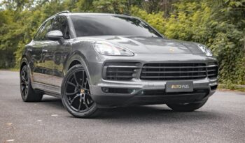 PORSCHE CAYENNE 2021 completo