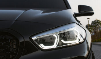 BMW M135 2022 completo