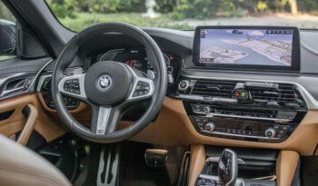 BMW 530E 2022 completo