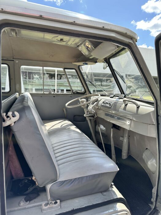 VOLKSWAGEN KOMBI 1964 completo