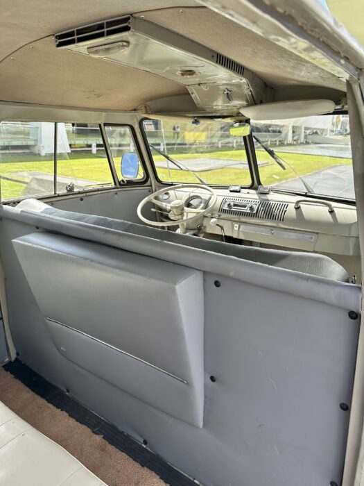 VOLKSWAGEN KOMBI 1964 completo