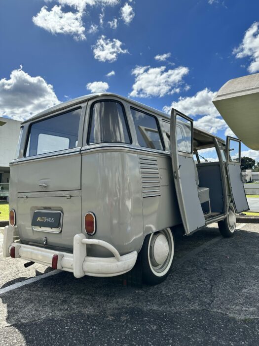 VOLKSWAGEN KOMBI 1964 completo