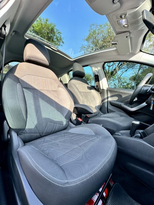 PEUGEOT 208 2015 completo