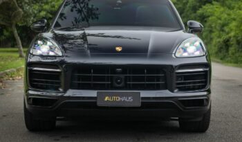 PORSCHE CAYENNE 2022 completo