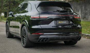 PORSCHE CAYENNE 2022 completo