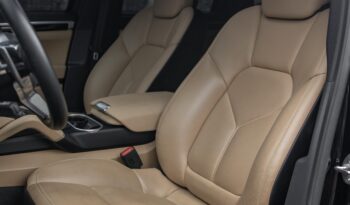 PORSCHE CAYENNE 2018 completo