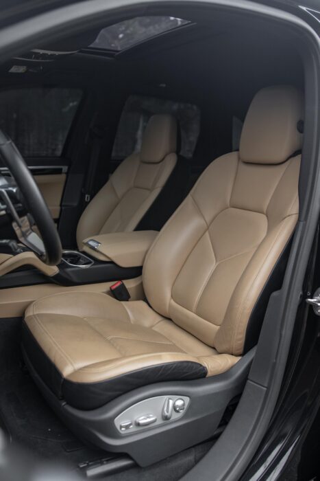 PORSCHE CAYENNE 2018 completo