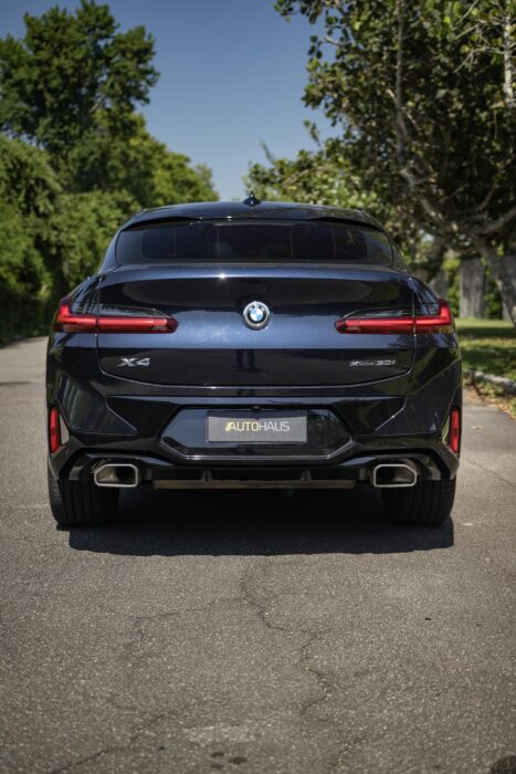 BMW X4 2023 completo