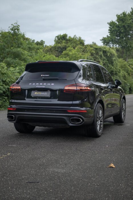 PORSCHE CAYENNE 2018 completo