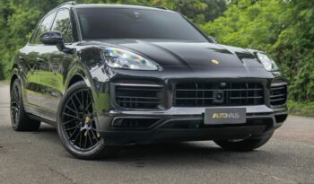 PORSCHE CAYENNE 2022 completo