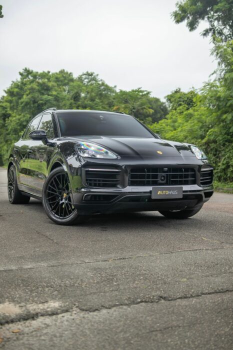 PORSCHE CAYENNE 2022 completo