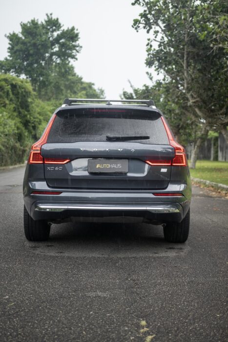 VOLVO XC60 2022 completo