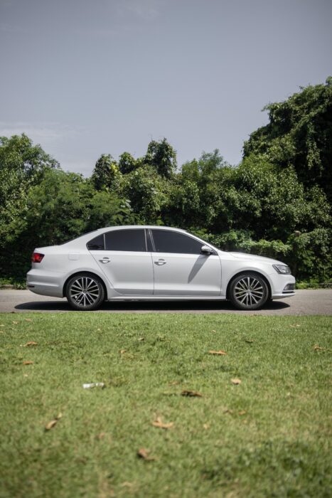 VOLKSWAGEN JETTA 2017 completo