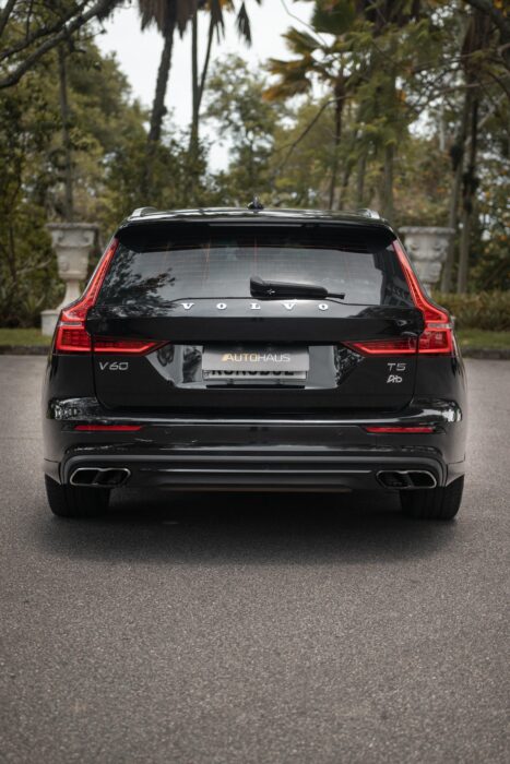 VOLVO V60 2020 completo