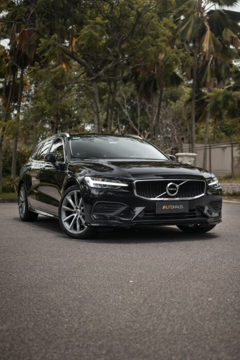 VOLVO V60 2020 completo