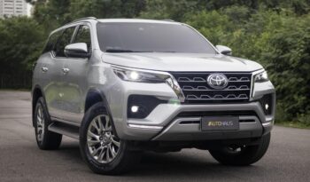 TOYOTA HILUX SW4 2021 completo