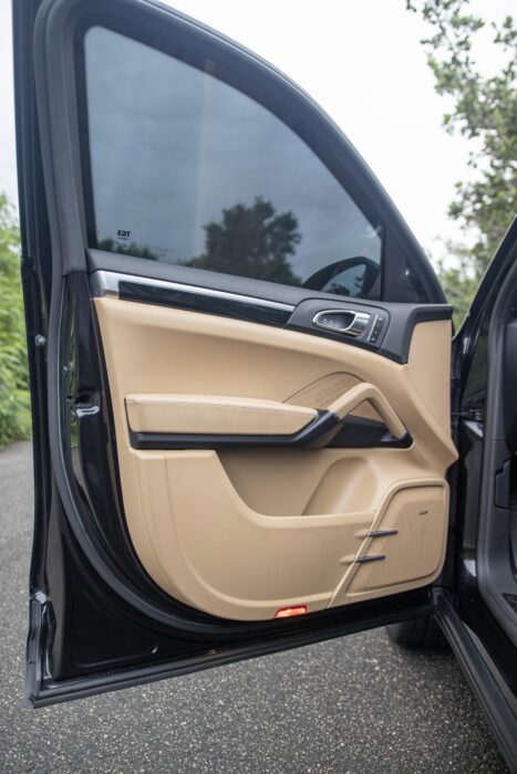 PORSCHE CAYENNE 2018 completo