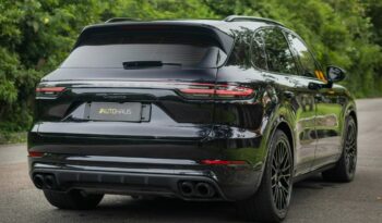 PORSCHE CAYENNE 2022 completo