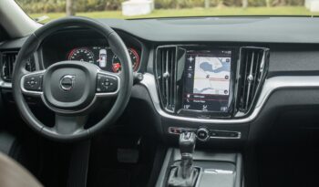 VOLVO V60 2020 completo