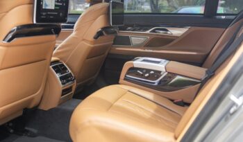 BMW 745LE 2021 completo