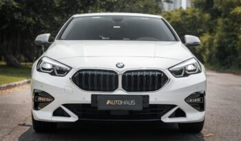 BMW 218i 2020 completo