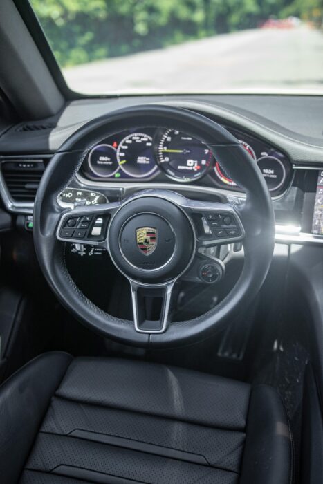 PORSCHE PANAMERA 4 2020 completo