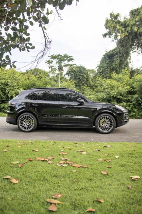 PORSCHE CAYENNE 2023 completo