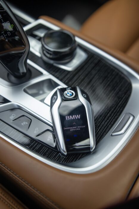 BMW 745LE 2021 completo