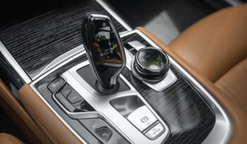 BMW 745LE 2021 completo